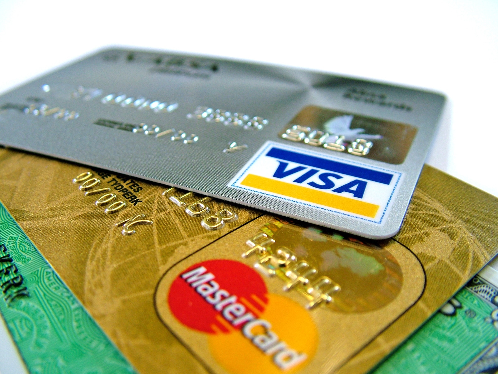 The Difference Between Your Credit Report & Your Credit Score